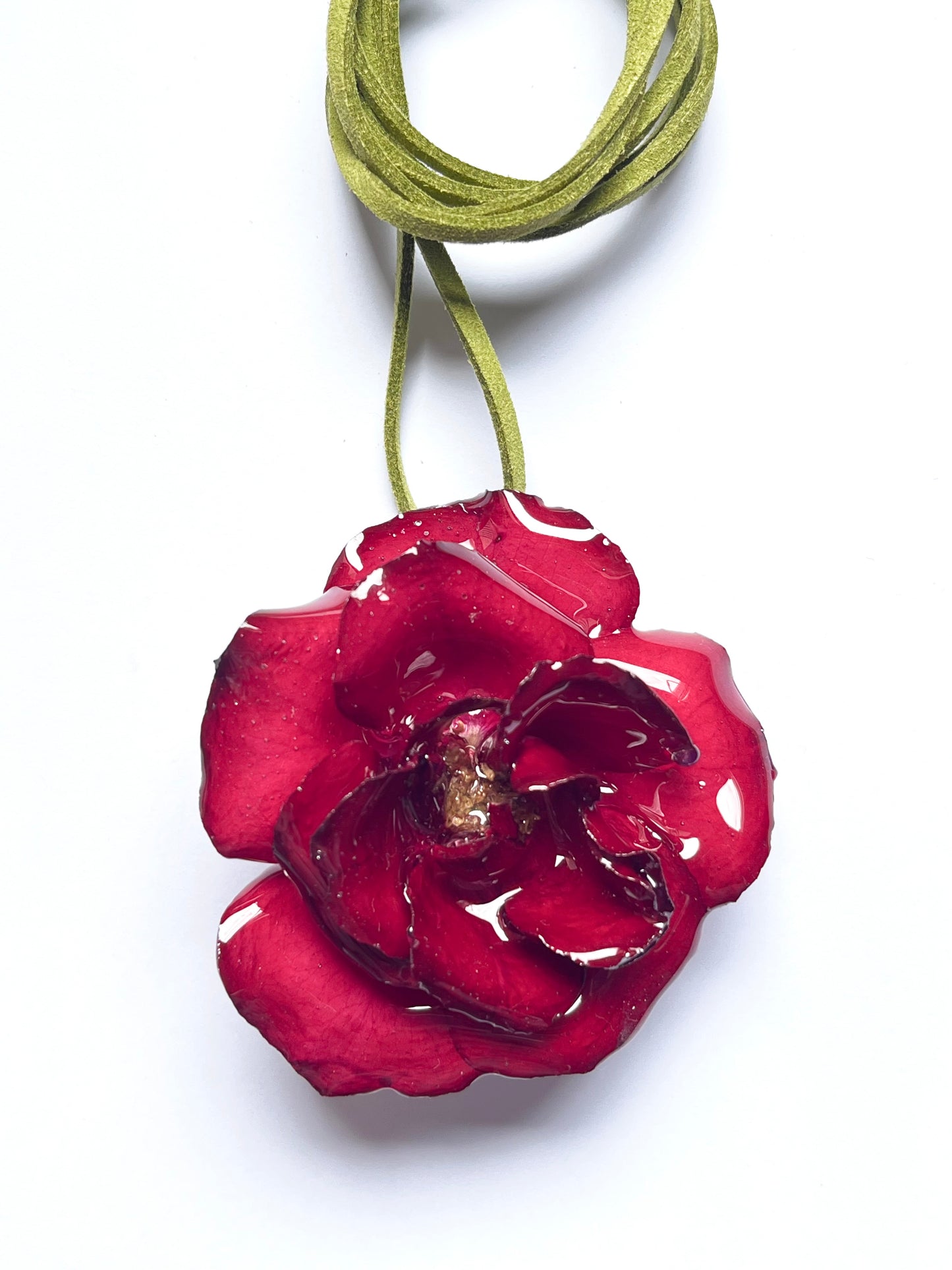 Rosa: collar