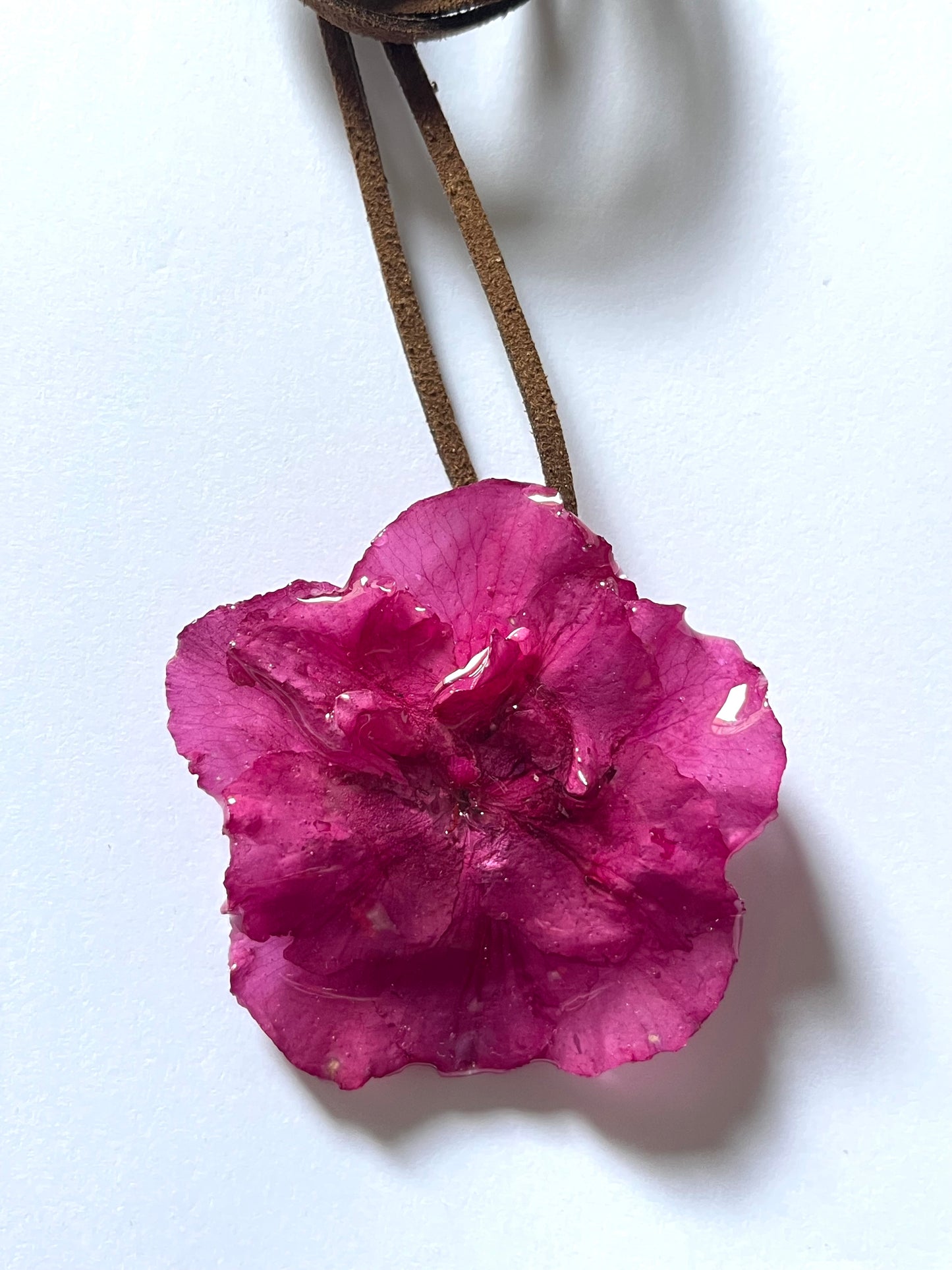 Azalea rosa: collar