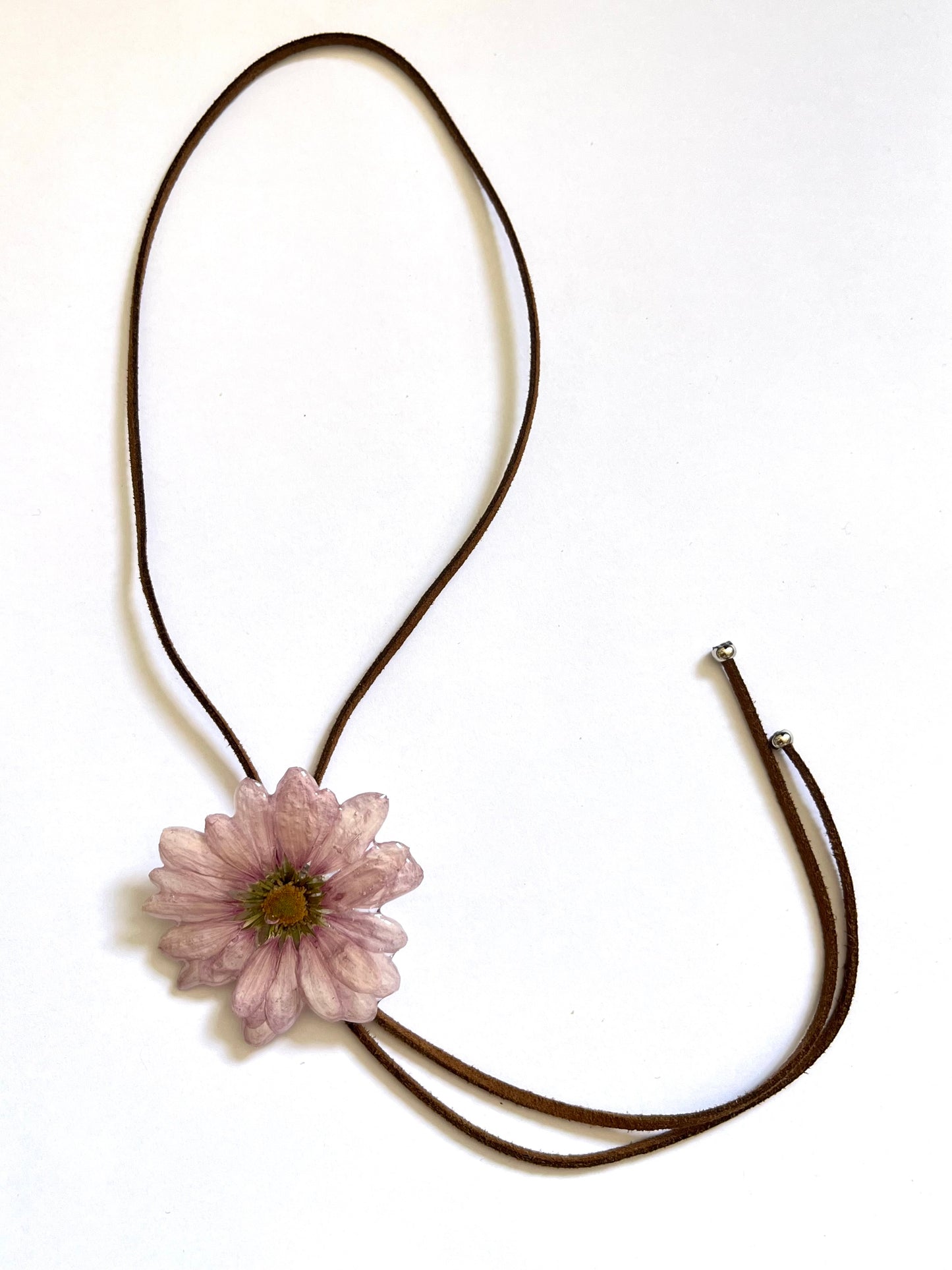 Margarita: collar corbata
