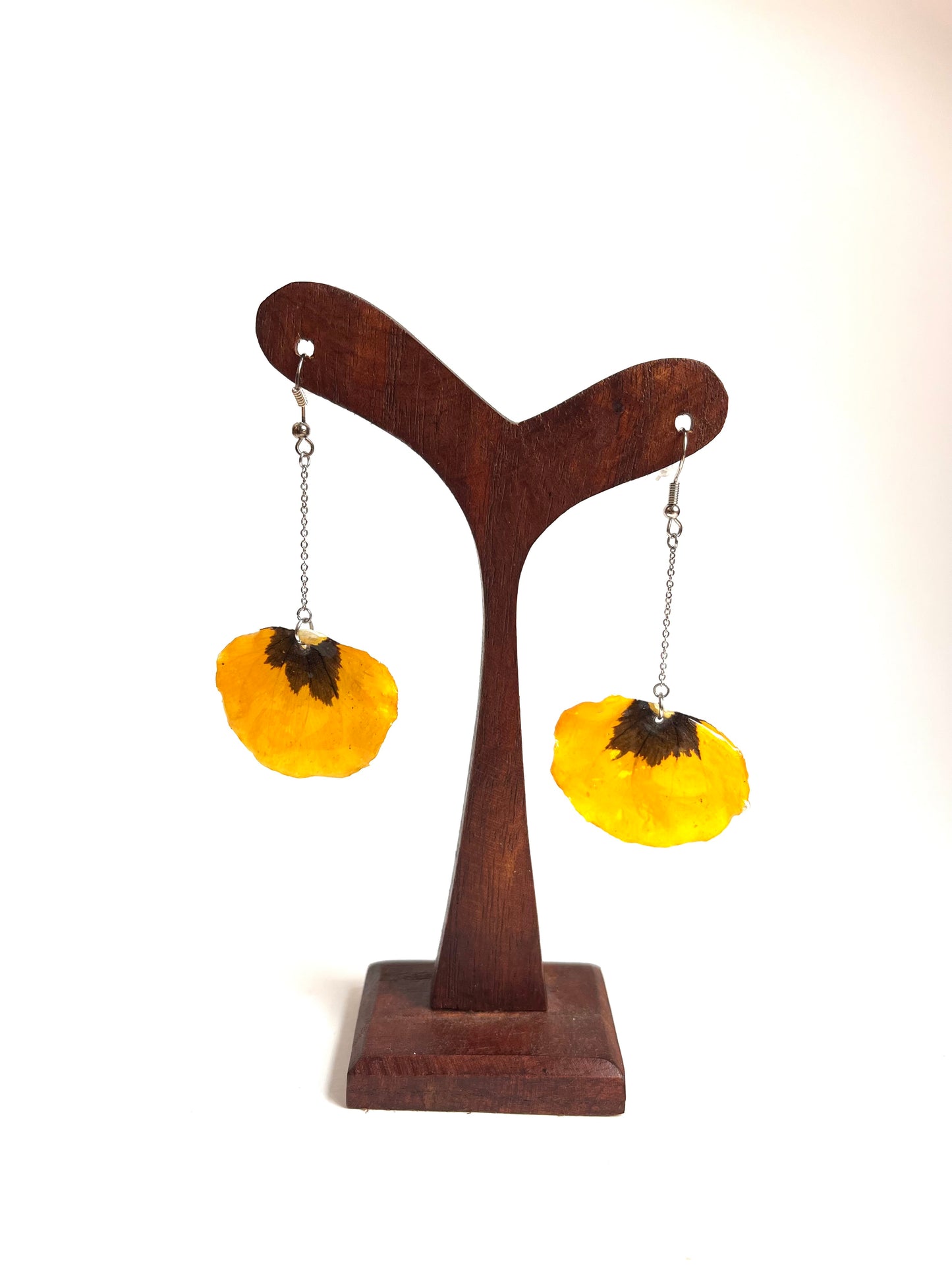 Pétalo pensamiento, pendientes