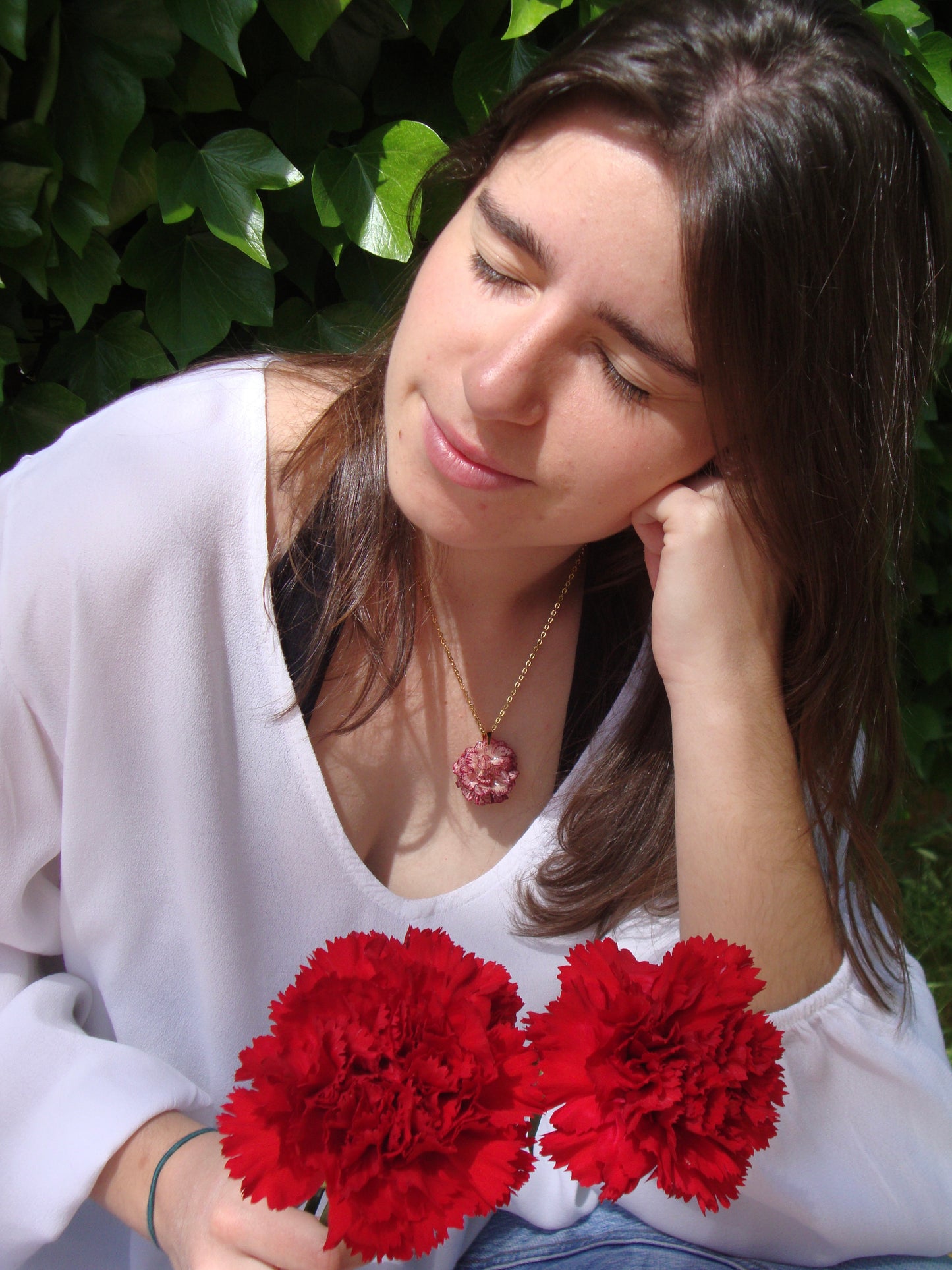 Clavel rojo y blanco: cadena