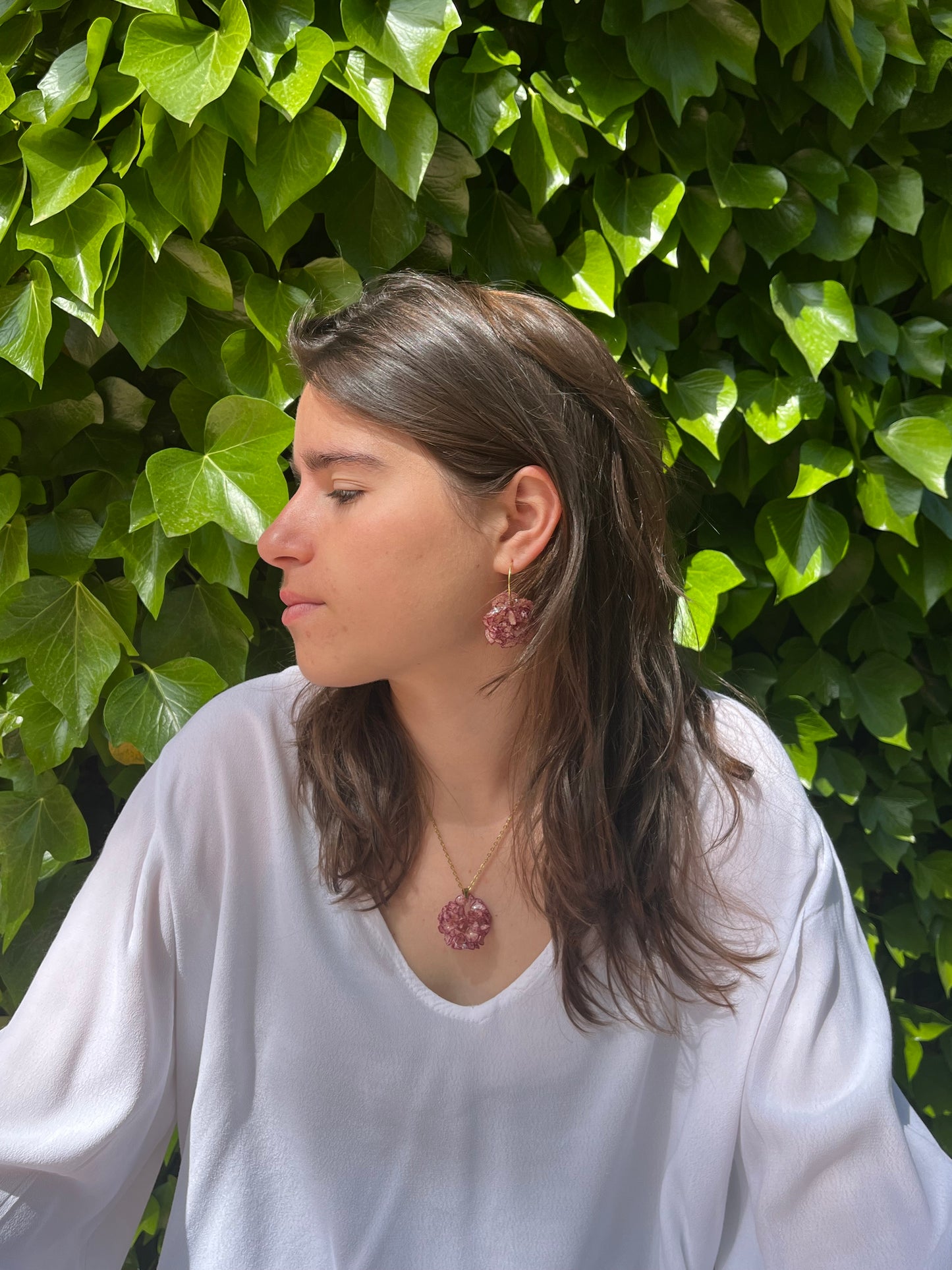 Clavel rojo y blanco: pendientes aro