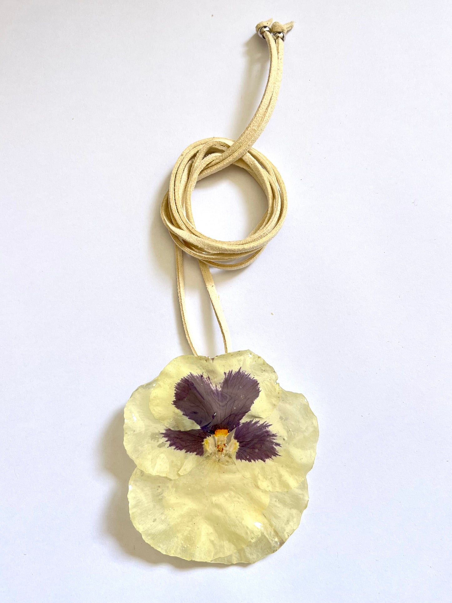 Pensamiento gigante:collar
