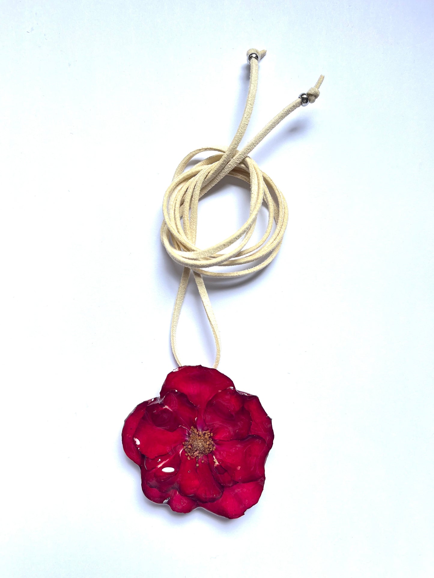 Rosa: collar