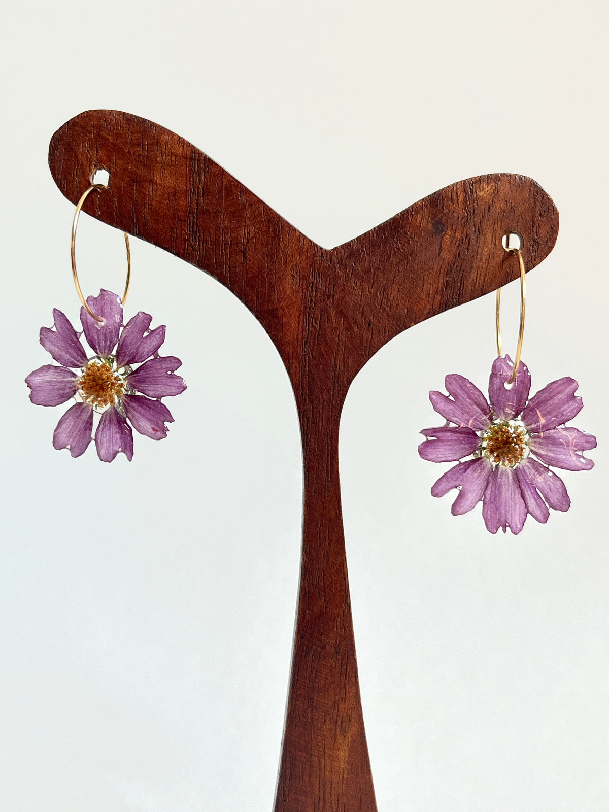 Margarita morada, pendientes